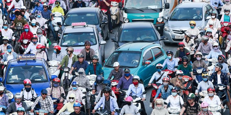 Hà Nội đẩy nhanh kế hoạch tổng kiểm kê và chuyển đổi phương tiện xăng sang xe điện