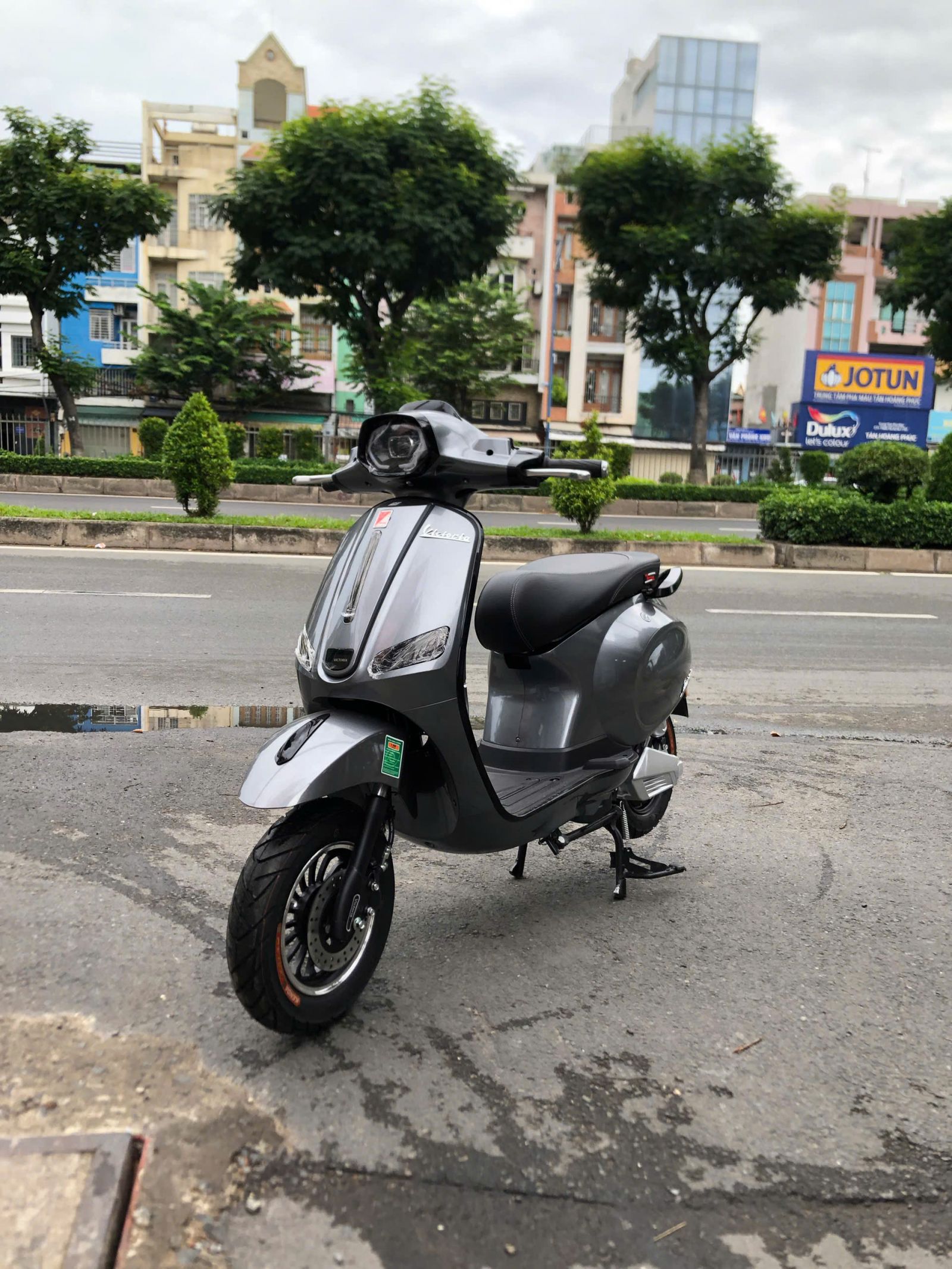 Mức phạt được nâng lên khi vừa đi tham gia giao thông vừa đeo tai nghe