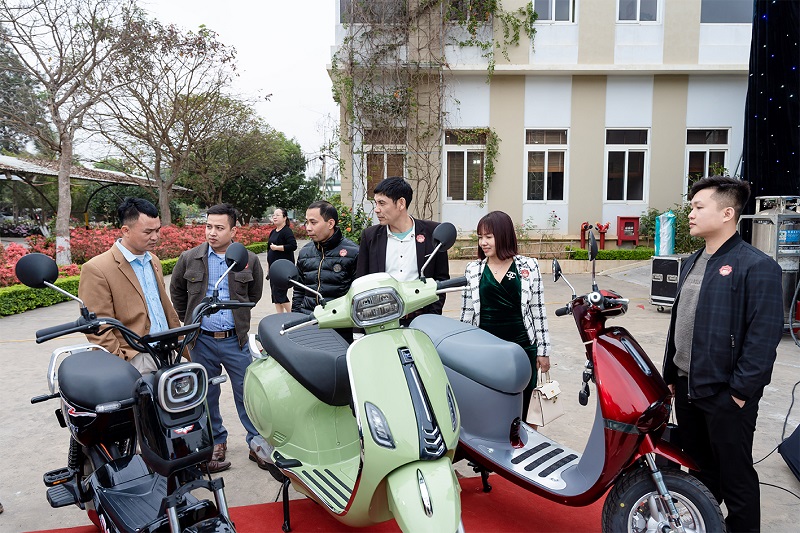 Xe điện tại Hà Nội sắp có biển số nền riêng kèm mã QR
