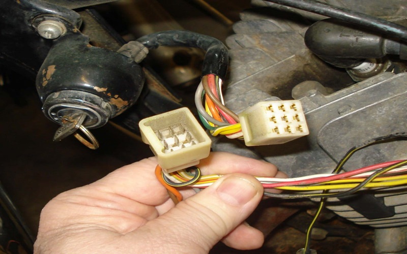 Hướng dẫn kiểm tra dây điện xe đạp điện khi phát hiện mùi khét