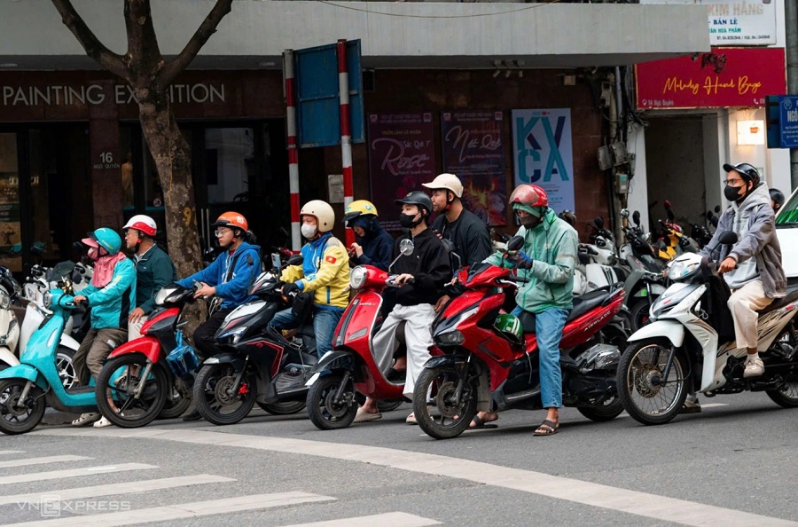 Hà Nội điều chỉnh lộ trình cấm xe máy, mở đường cho phương tiện xanh