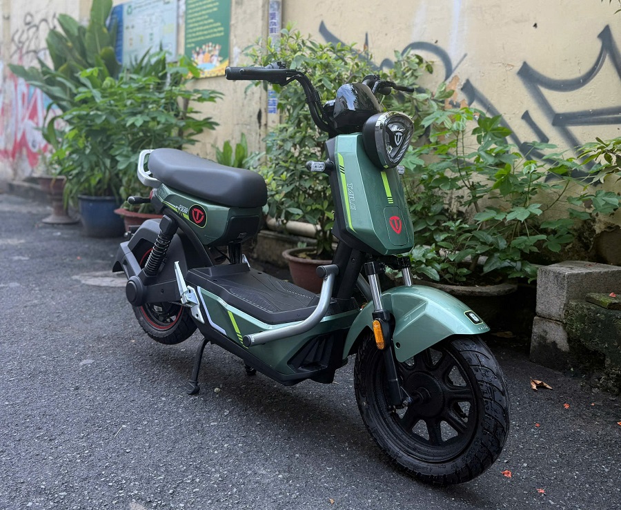 Kinh tế khó khăn nên lựa chọn phương tiện nào tiết kiệm? Tấm vé vàng mang tên xe điện