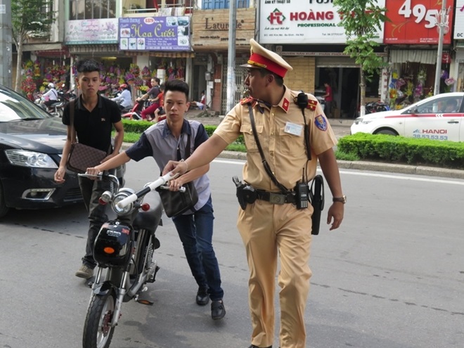 Nhiều người bị xử phạt khi chưa hiểu luật mới dành cho xe điện Nhiều người bị xử phạt khi chưa hiểu luật mới dành cho xe điện