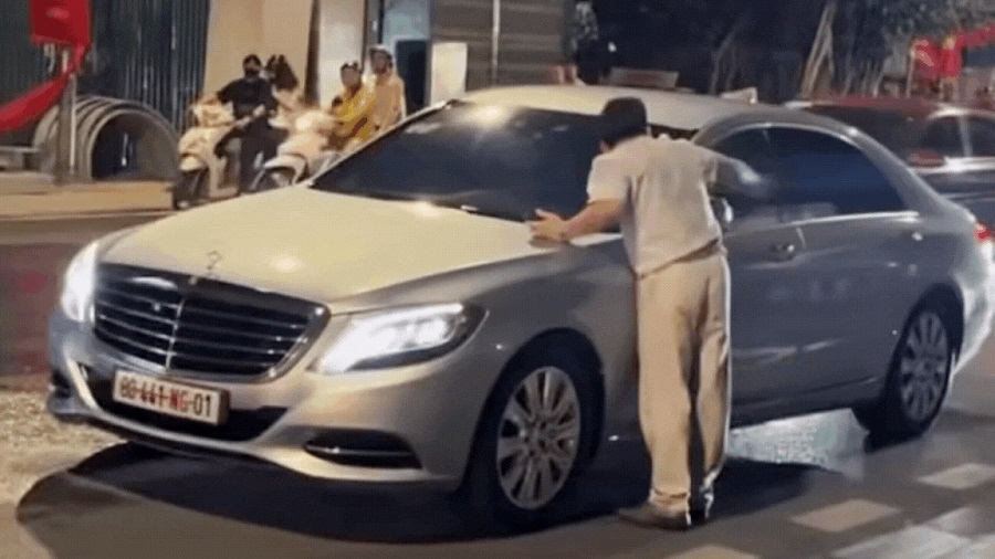 Người chặn xe ngoại giao của Đại sứ quán Nga sẽ bị xử lý như thế nào?