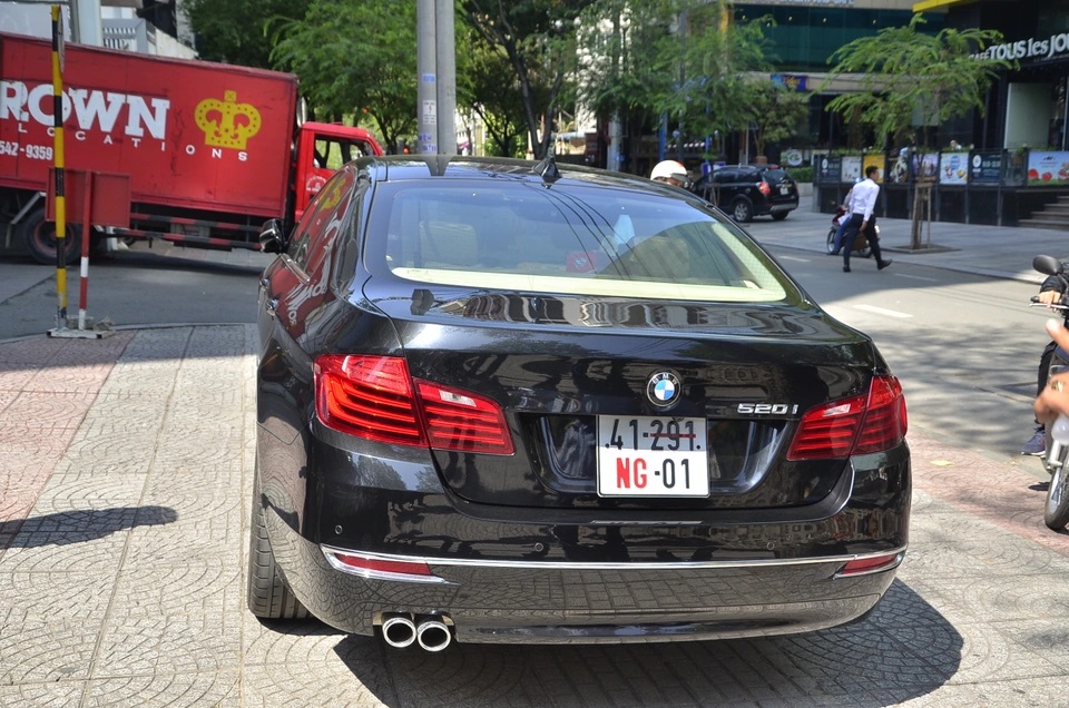 Người chặn xe ngoại giao của Đại sứ quán Nga sẽ bị xử lý như thế nào?