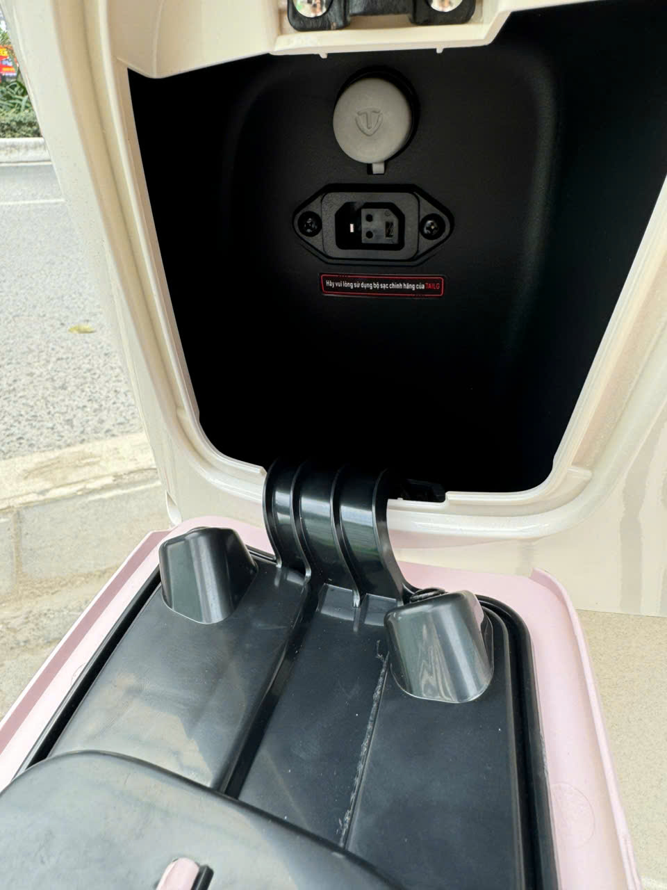 Trải nghiệm xe điện được Việt Hóa tính năng trên Tailg R71