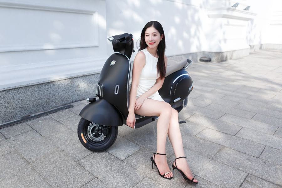 Mua Xe Điện Ở Hà Nội: Pin Hay Ắc Quy Mới Là Lựa Chọn Phù Hợp? 
