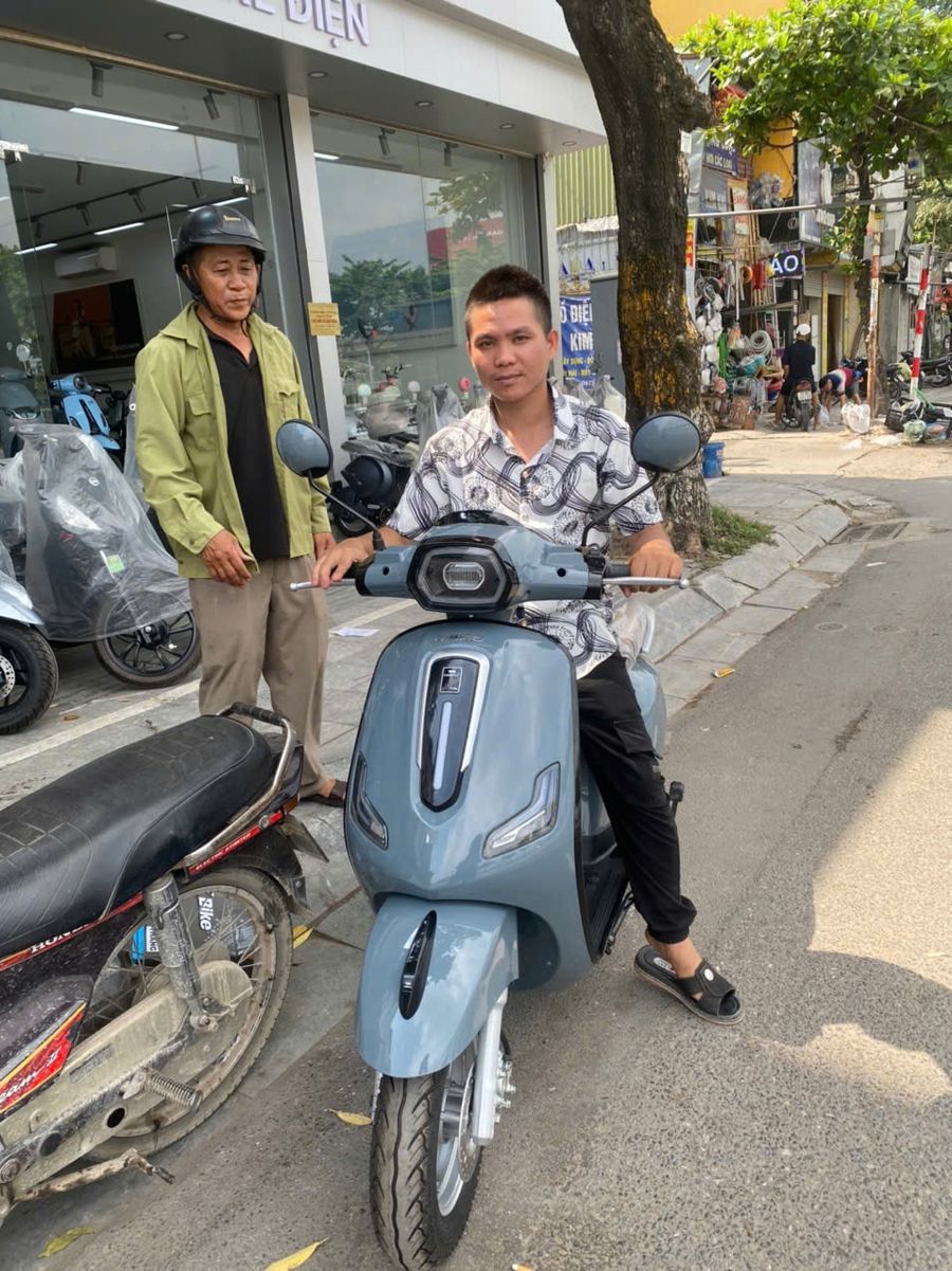 Dibao Tesla E màu xanh thẫm