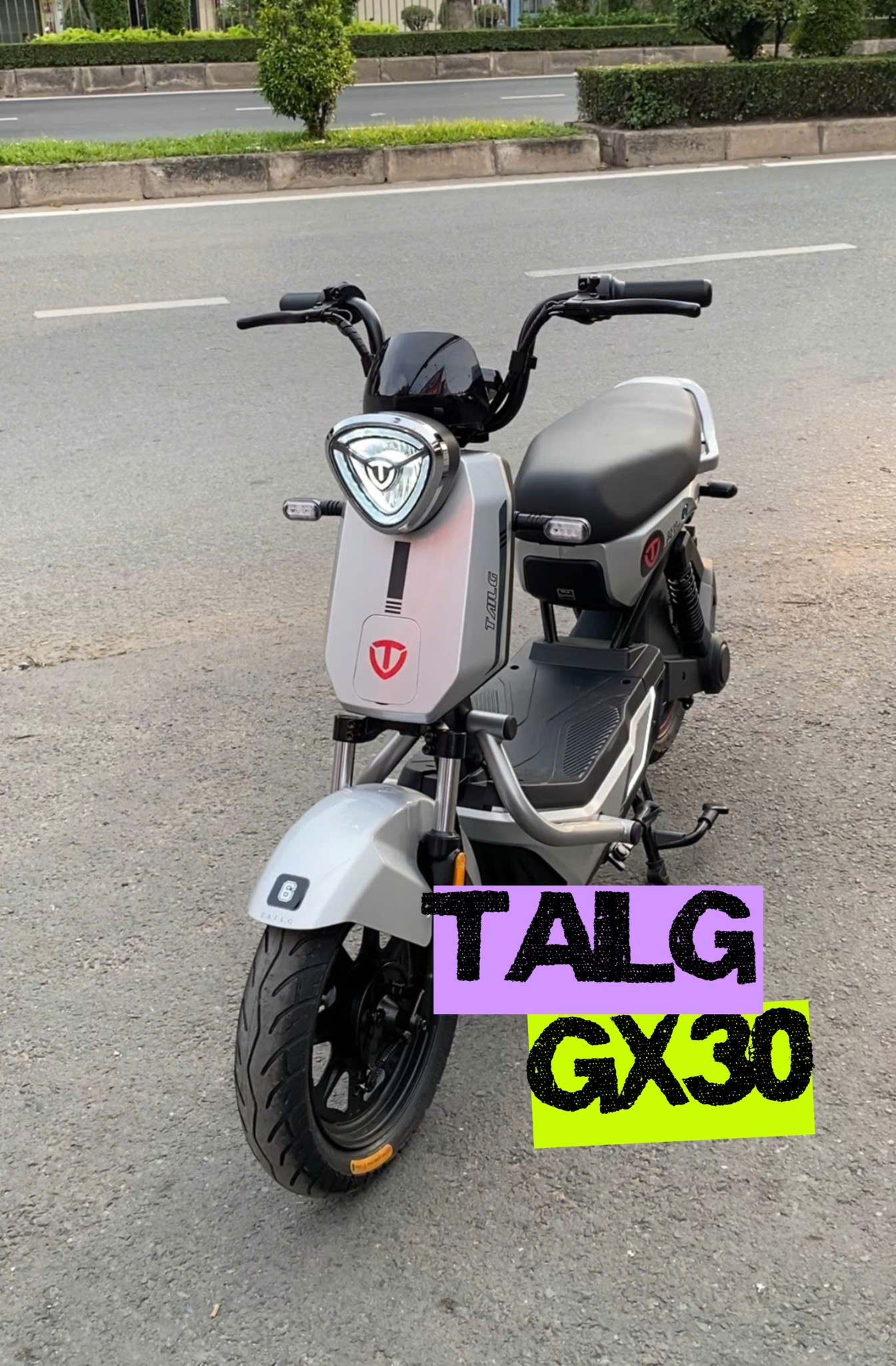 Con vào cấp 2 có nên cho đi xe điện? 10 bí quyết chọn xe an toàn cho con