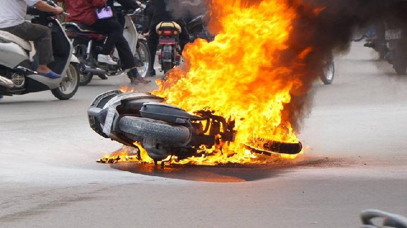 Tác hại khôn lường của xăng kém chất lượng: Nguy cơ cháy nổ và những hệ lụy tiềm ẩn