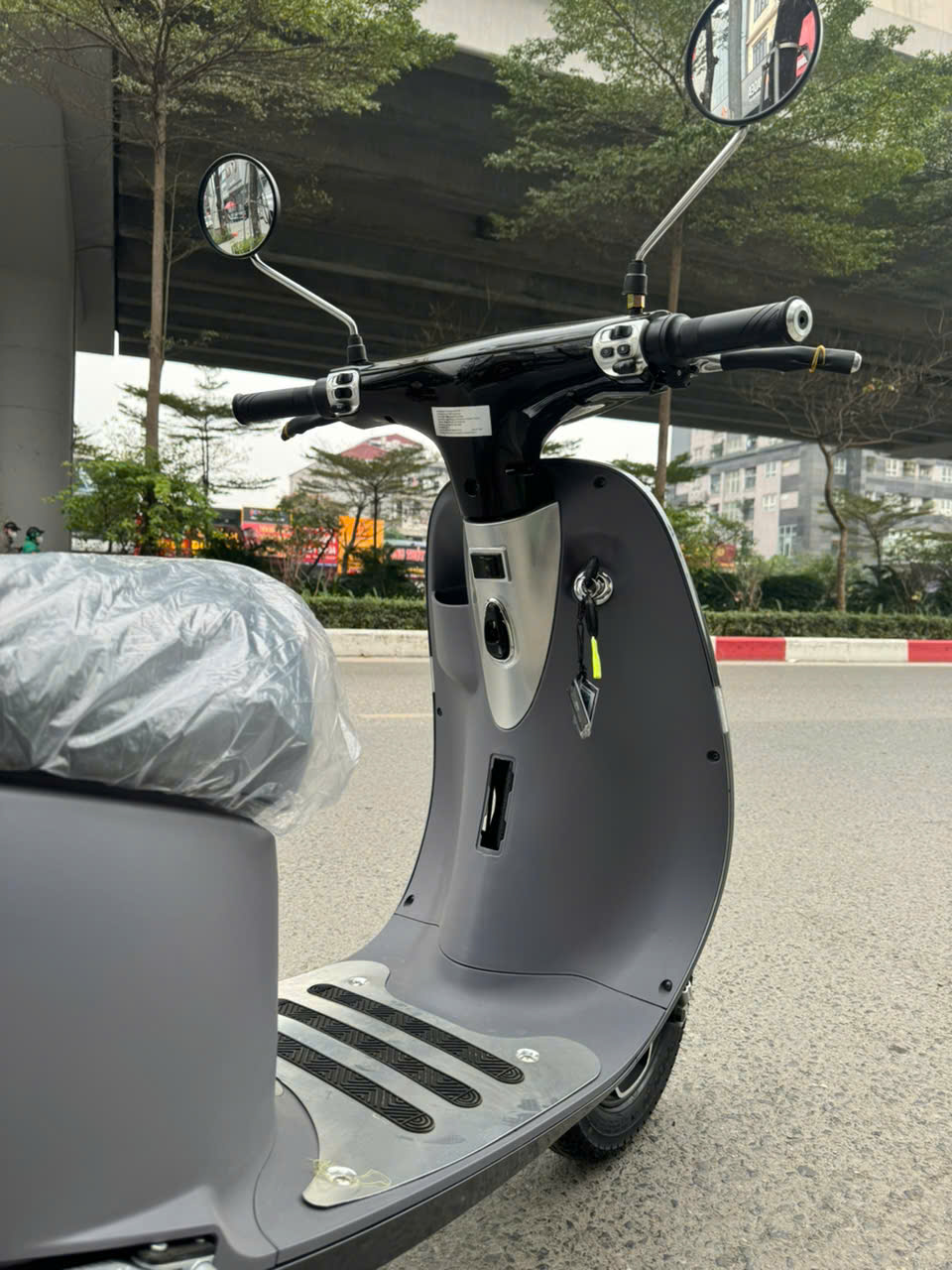 Đặt Mua Xe Máy Điện Online Tại Thế Giới Xe Điện: Giá Có Tốt Và Có Khuyến Mãi Gì Không?