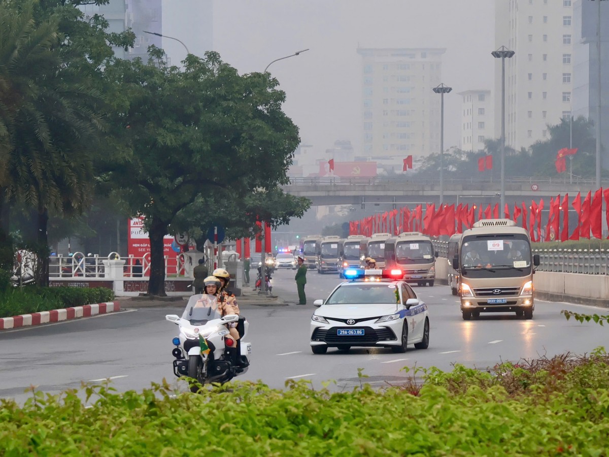 Điều chỉnh giao thông dịp Đại hội XIV và giải pháp di chuyển nào phù hợp?