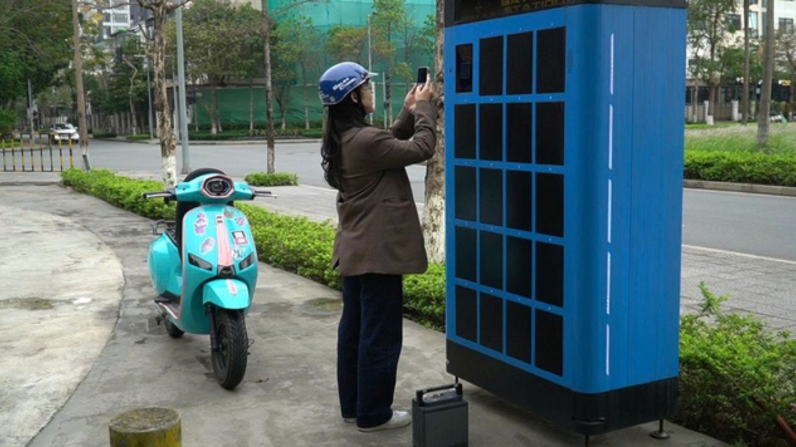  baby monkey playing with two puppies
