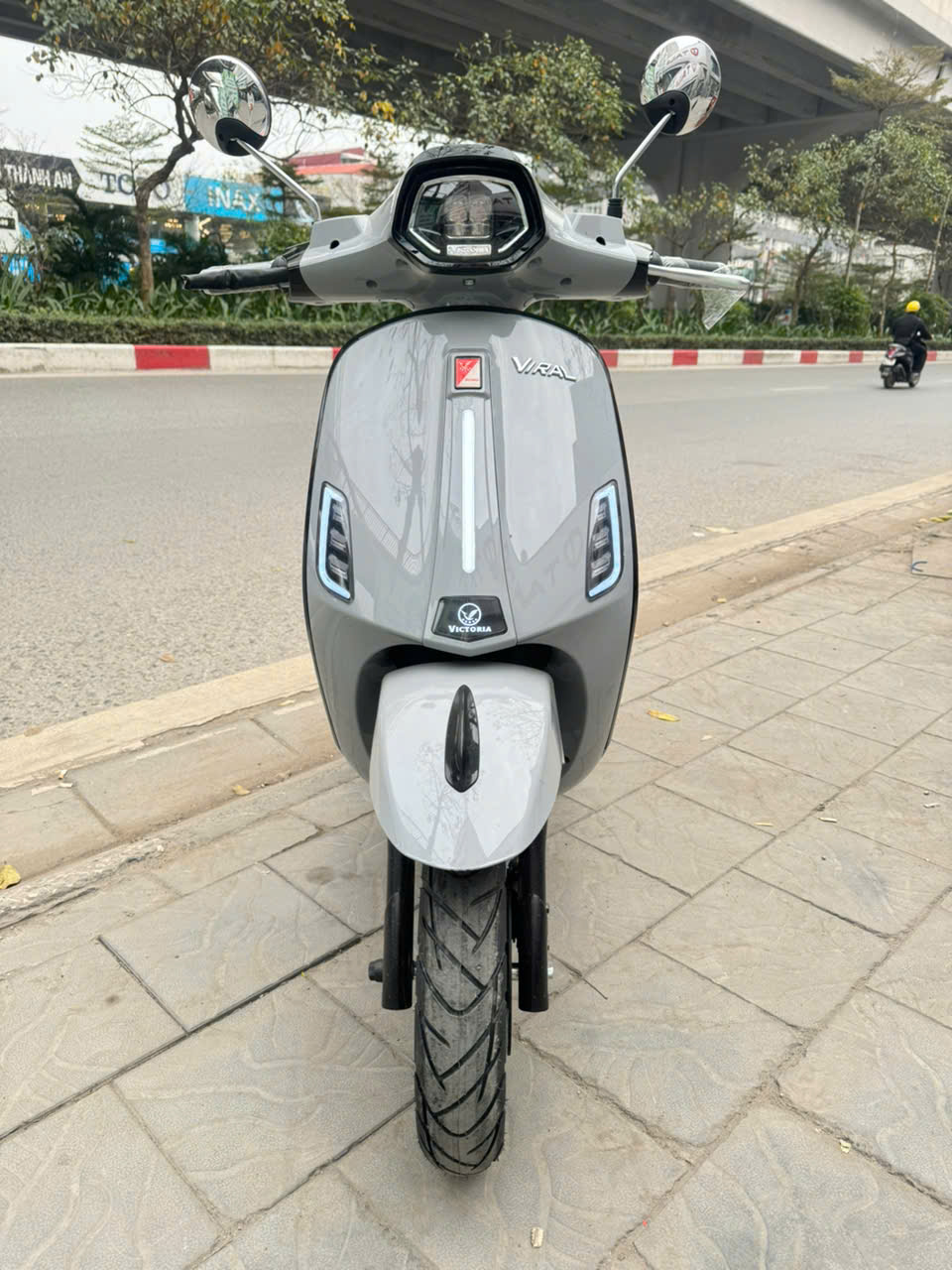 Dù giá xăng có tăng cao thì nhất quyết vẫn không đổi sang xe máy điện?