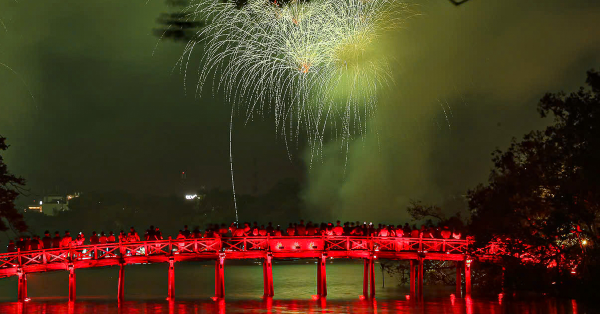 Đường Hà Nội Tết Dương Lịch 2026 mới nhất: Phân luồng cho người dân về quê và đi xem pháo hoa