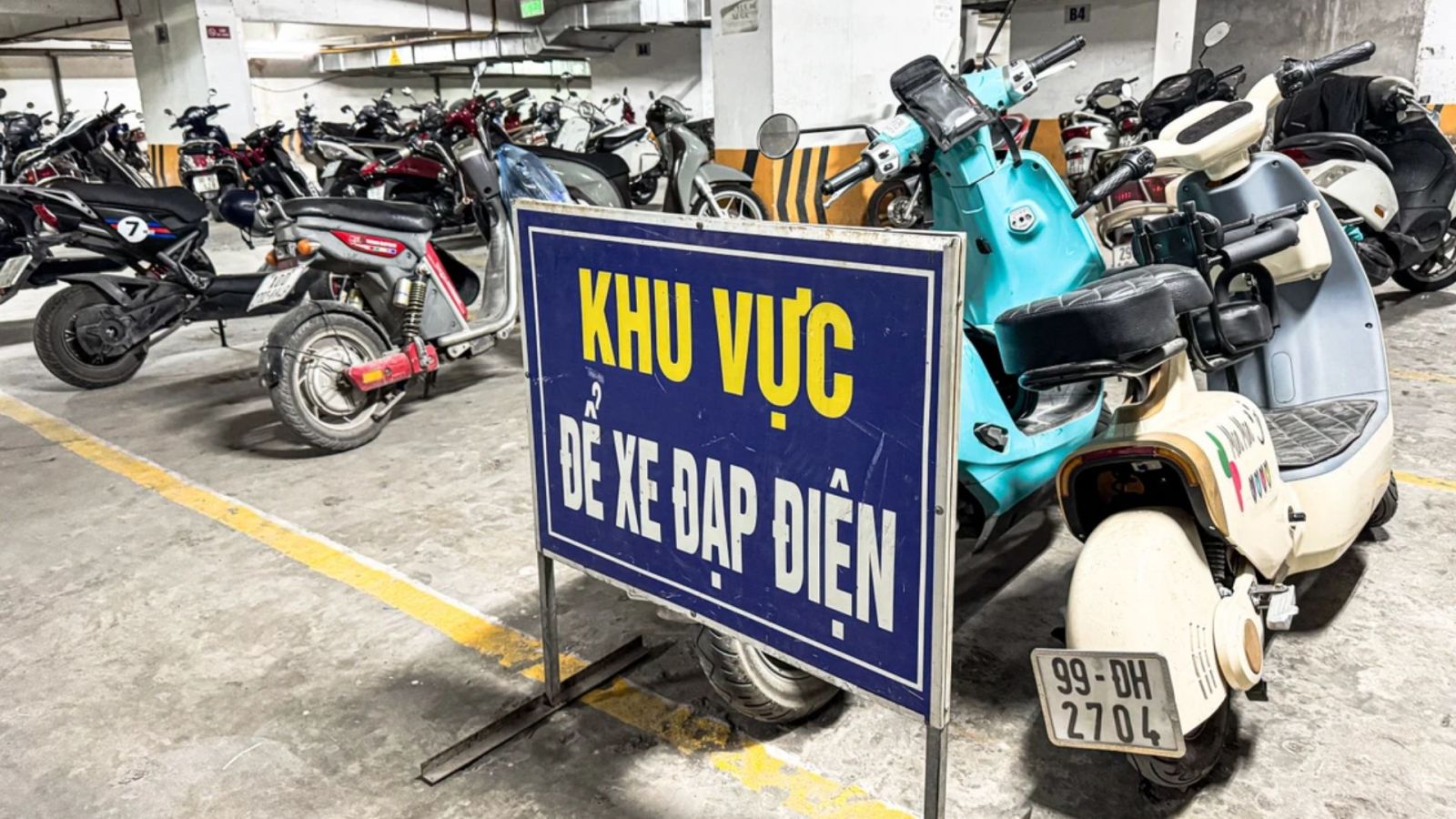 HH Linh Đàm rút lại lệnh cấm xe điện sau chỉ đạo: Căng thẳng giữa nhu cầu dân sinh và rủi ro cháy nổ