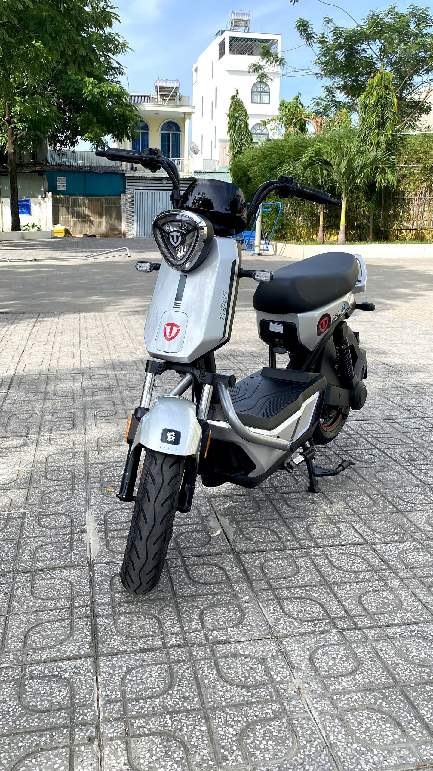 hieu-dung-quy-dinh-do-tuoi-dieu-khien-xe-dien-tu-nam-2025 (2)