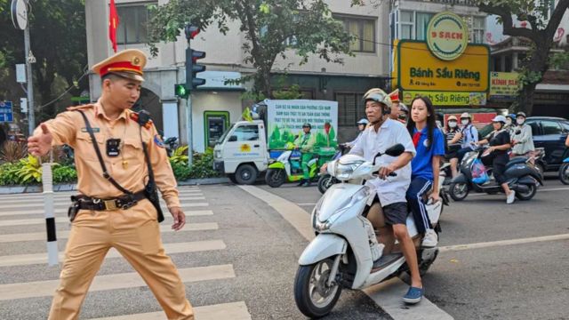 Gần 4.000 trường hợp vi phạm chỉ trong 26 ngày