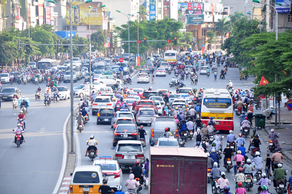 tình trạng đi lấn làn đường ở Việt Nam