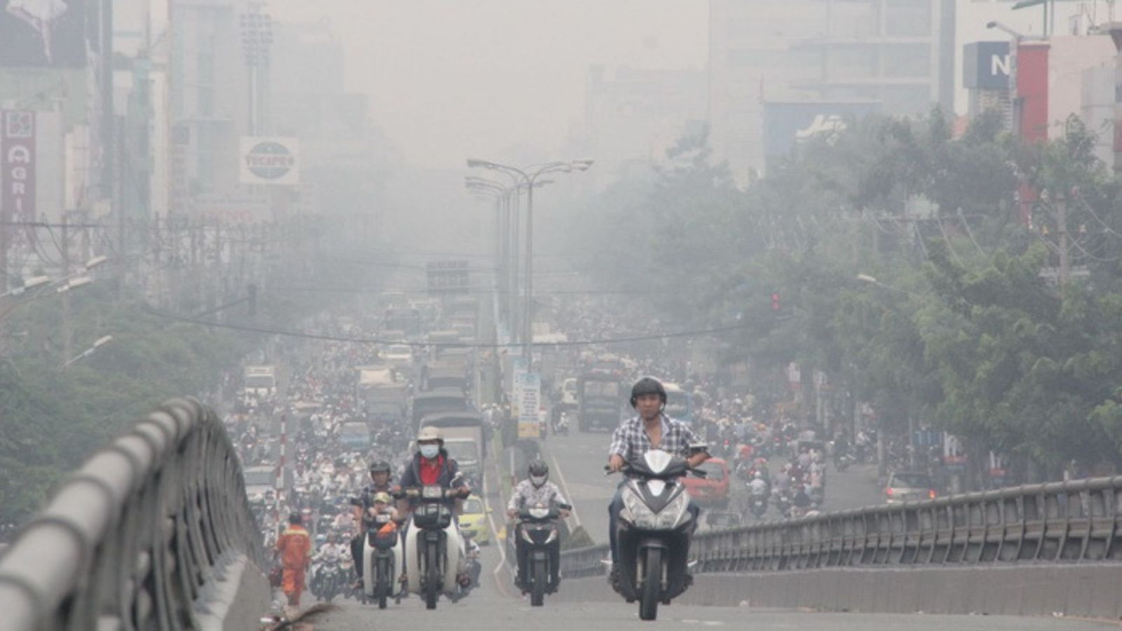 Hà Nội “đỏ tím” trên bản đồ AQI toàn cầu