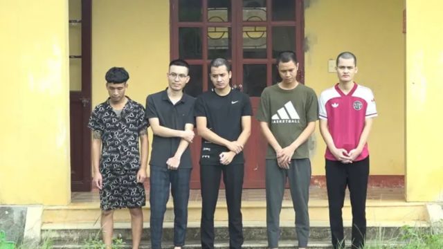 Đường dây làm bằng giả hoạt động thế nào