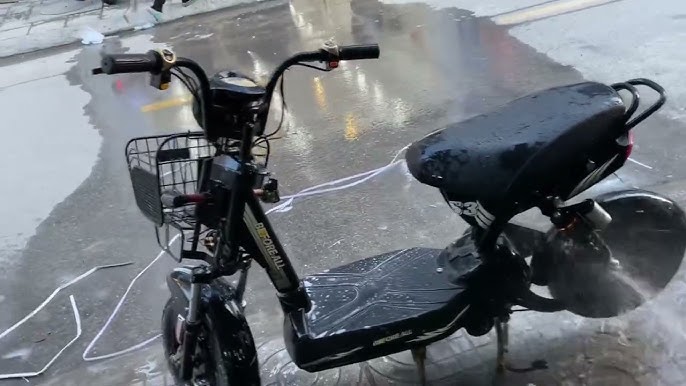 Lý Do Không Bao Giờ Được Tưới Nước Lên Động Cơ Xe Điện Khi Vừa Đi Về