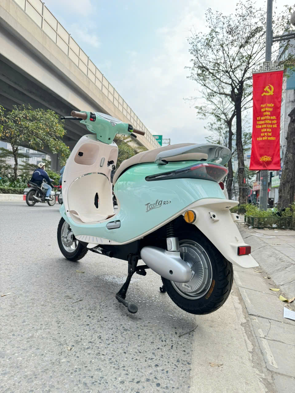 Mua xe máy điện năm 2026 nên chọn màu nào để không lỗi mốt?