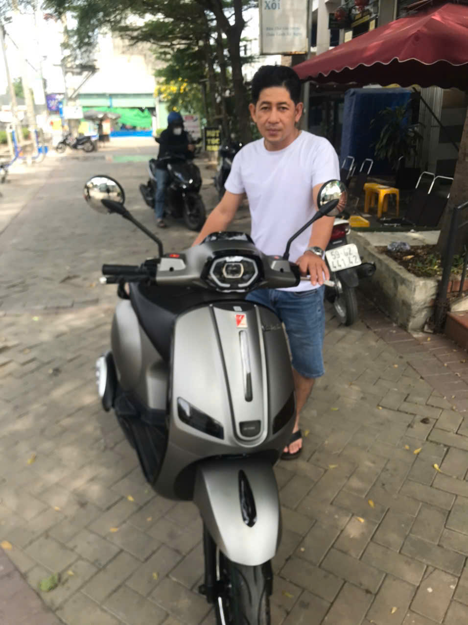 Xe Ga 50cc Màu Xám Nhám Victoria AT88 Pro về với khách hàng