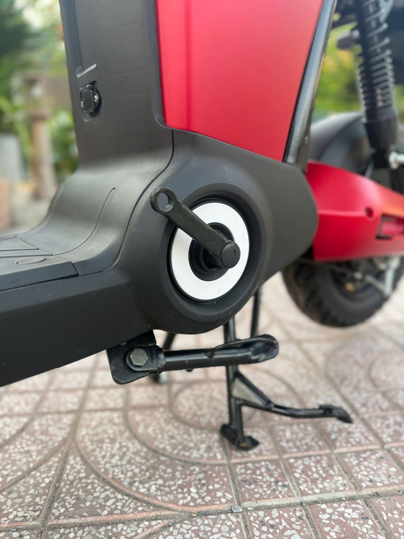 Người cao tuổi đi xe điện 2026, chọn sao cho nhẹ nhàng và an tâm?