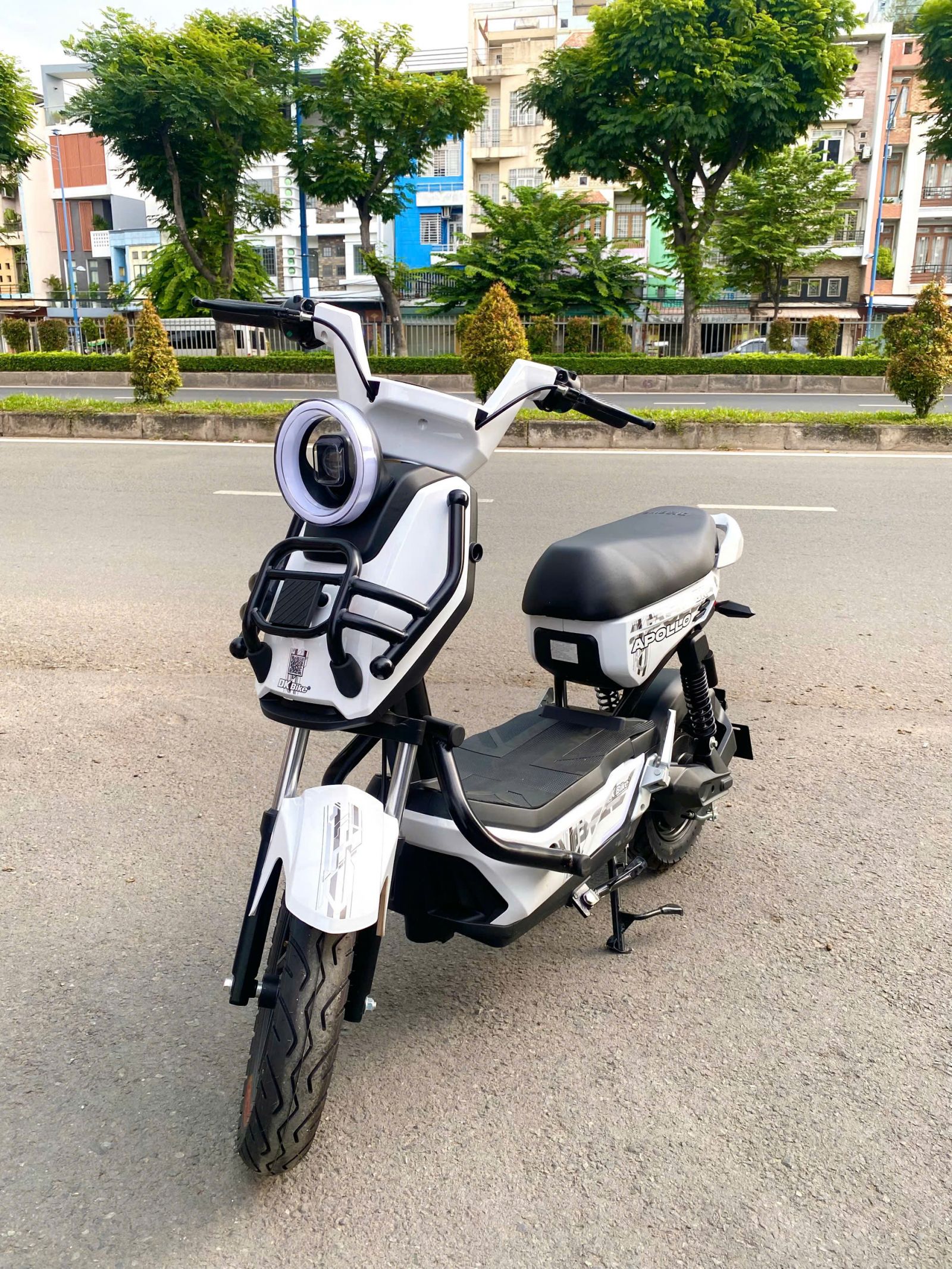 Người dùng bất ngờ giá xe điện giảm trong khi giá xăng đang tăng