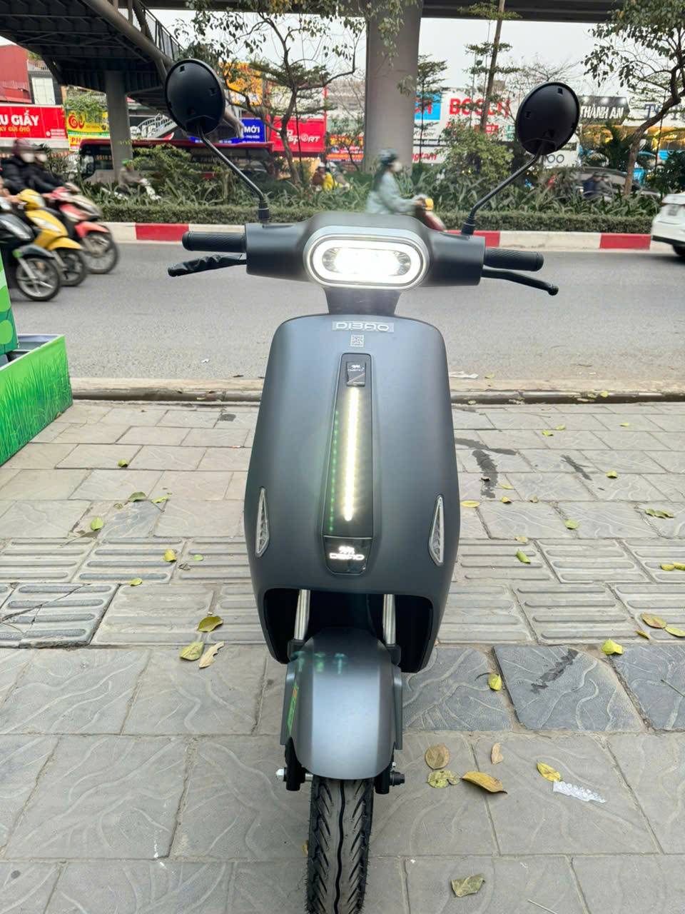 Người dùng bất ngờ giá xe điện giảm trong khi giá xăng đang tăng