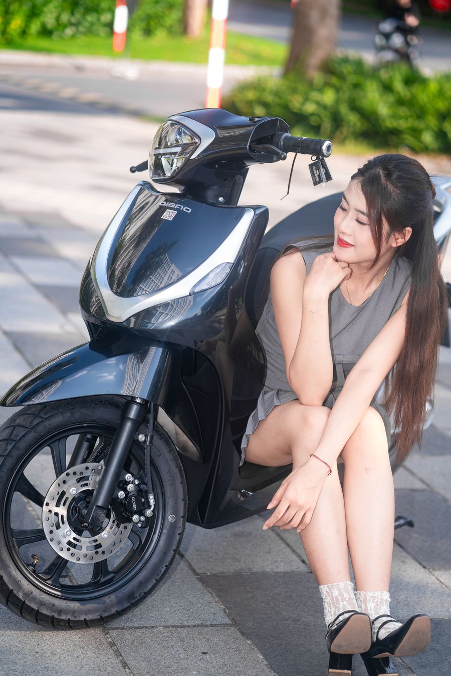 chạy xe máy điện thế nào để không phải sạc nhiều