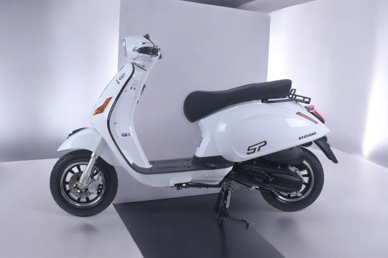 xe ga 50cc vespas sp hyosung