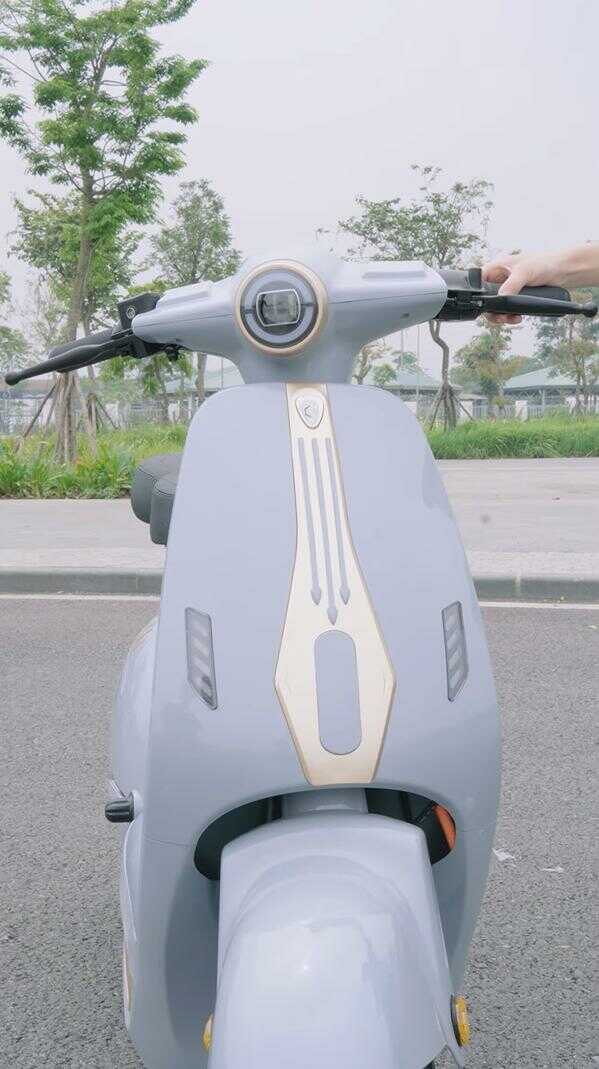 xe đạp điện hot girl V2