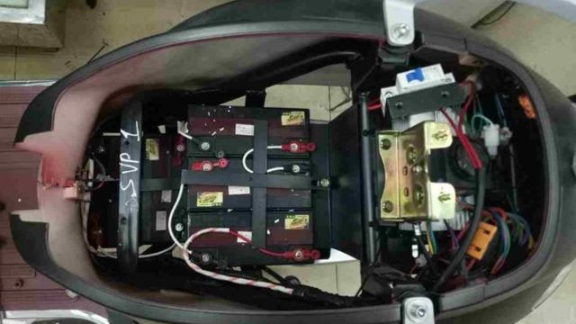 Nguyên nhân khiến xe sạc có điện nhưng bật chìa khóa không lên