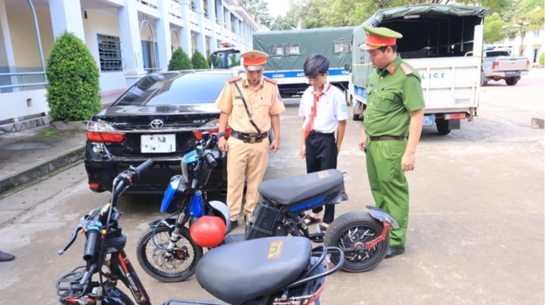 Chạy nhanh gấp đôi, rủi ro gấp nhiều lần, xe đạp điện, xe máy điện độ bị xử lý ra sao?