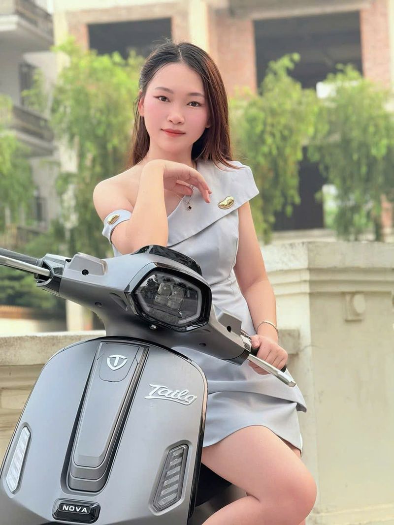 Tailg NOVA R54 Plus xe scooter điện cao cấp tích hợp số lùi hiện đại