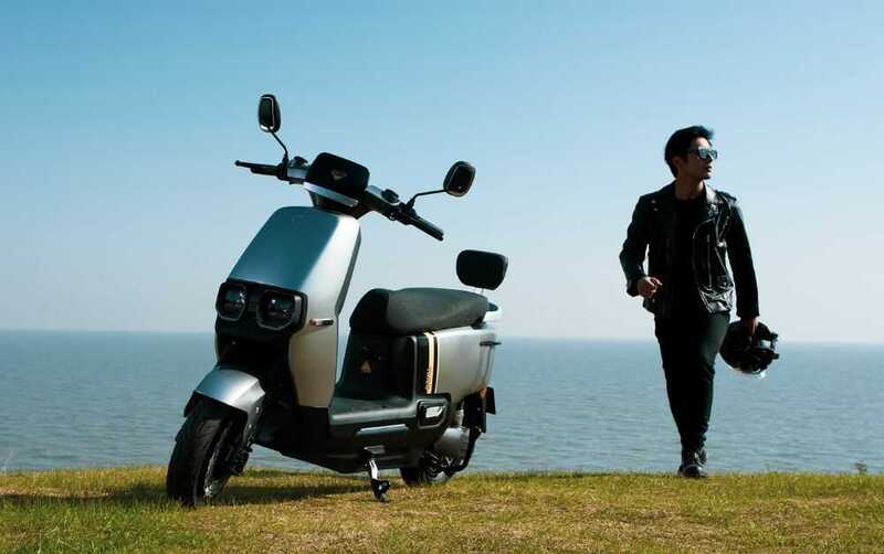 Thay lốp xe máy điện Tailg bao nhiêu tiền?
