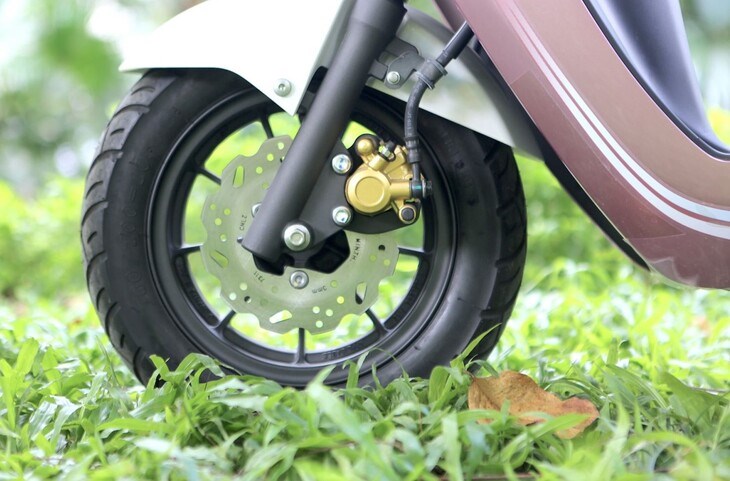 Hậu quả khi tự ý thay mã phanh xe máy điện tại nhà