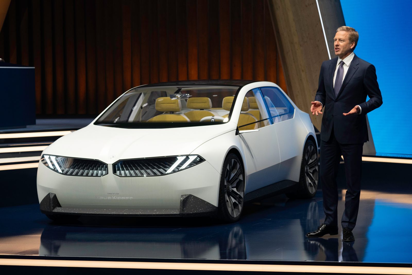 Lệnh cấm xe xăng tại châu Âu: Tham vọng và thách thức