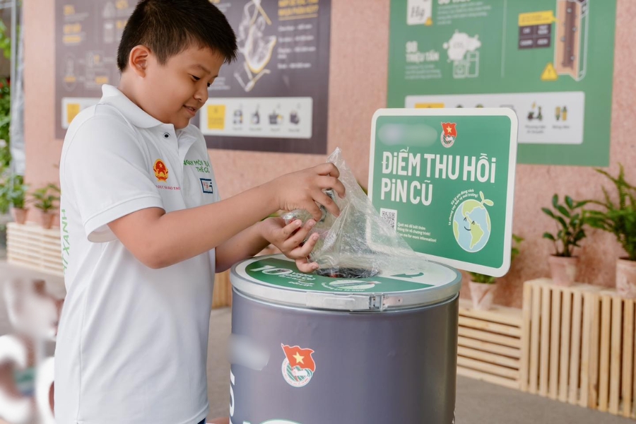 Cách Người TP.HCM Đang Thay Đổi Câu Chuyện Pin Thải