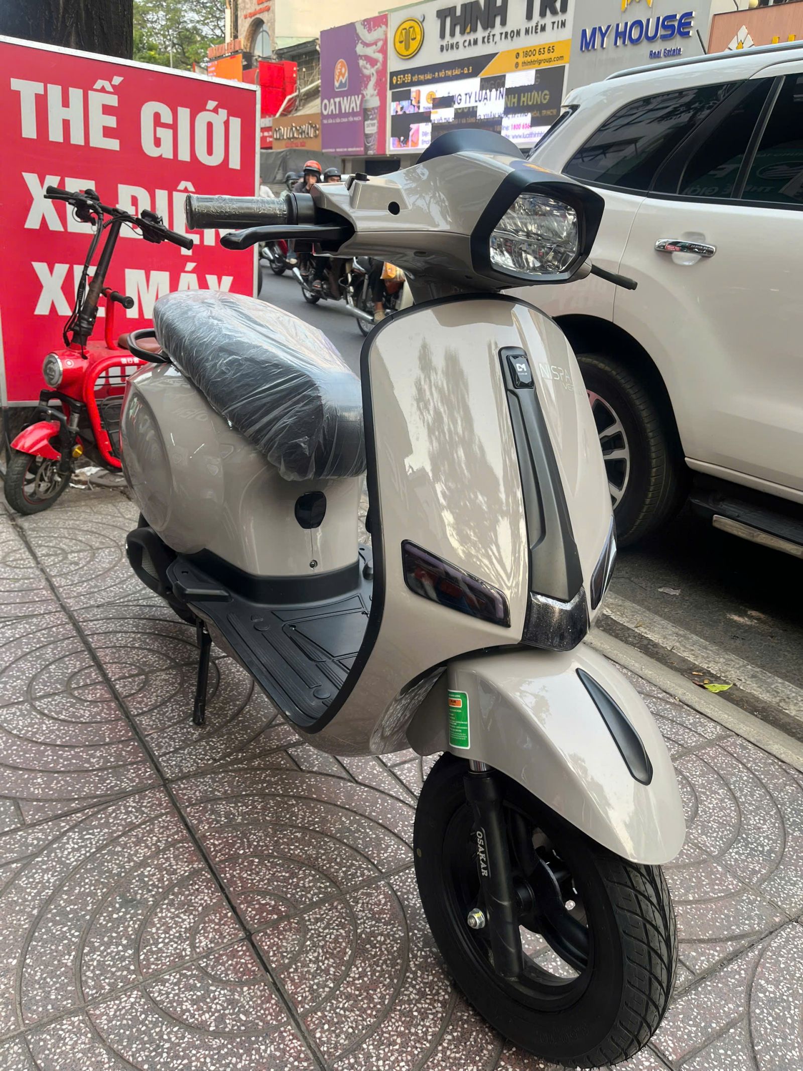 Thứ khiến xe máy điện hao pin nhất không nằm ở hệ thống đèn như nhiều người từng nghĩ