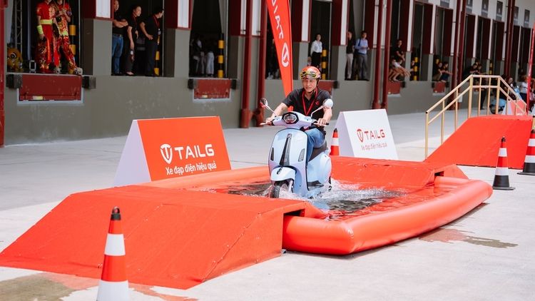 xe điện có khả năng chống nước nhất định