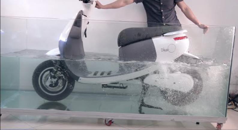 xe điện có khả năng chống nước nhất định