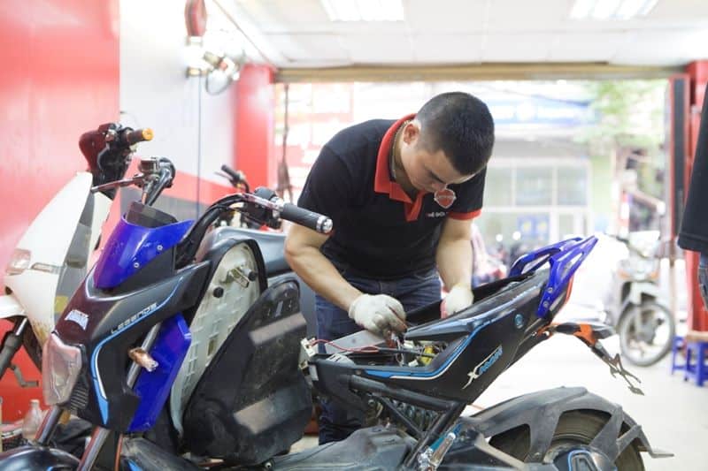 kiểm tra động cơ xe điện khi đi ngập nước