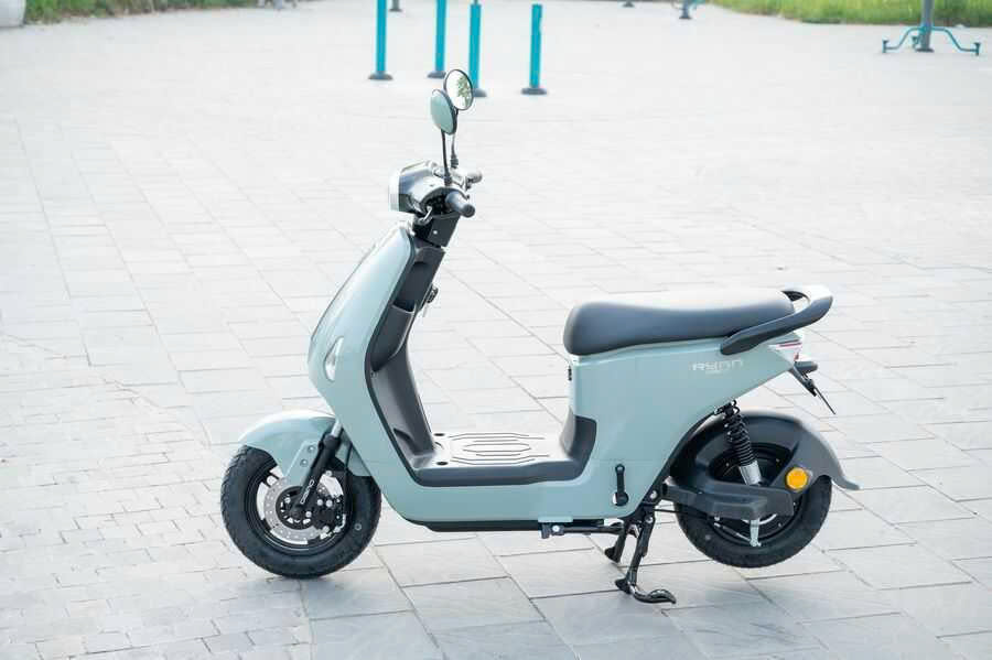 Đang sạc xe điện bị mất điện giữa chừng có sao không?