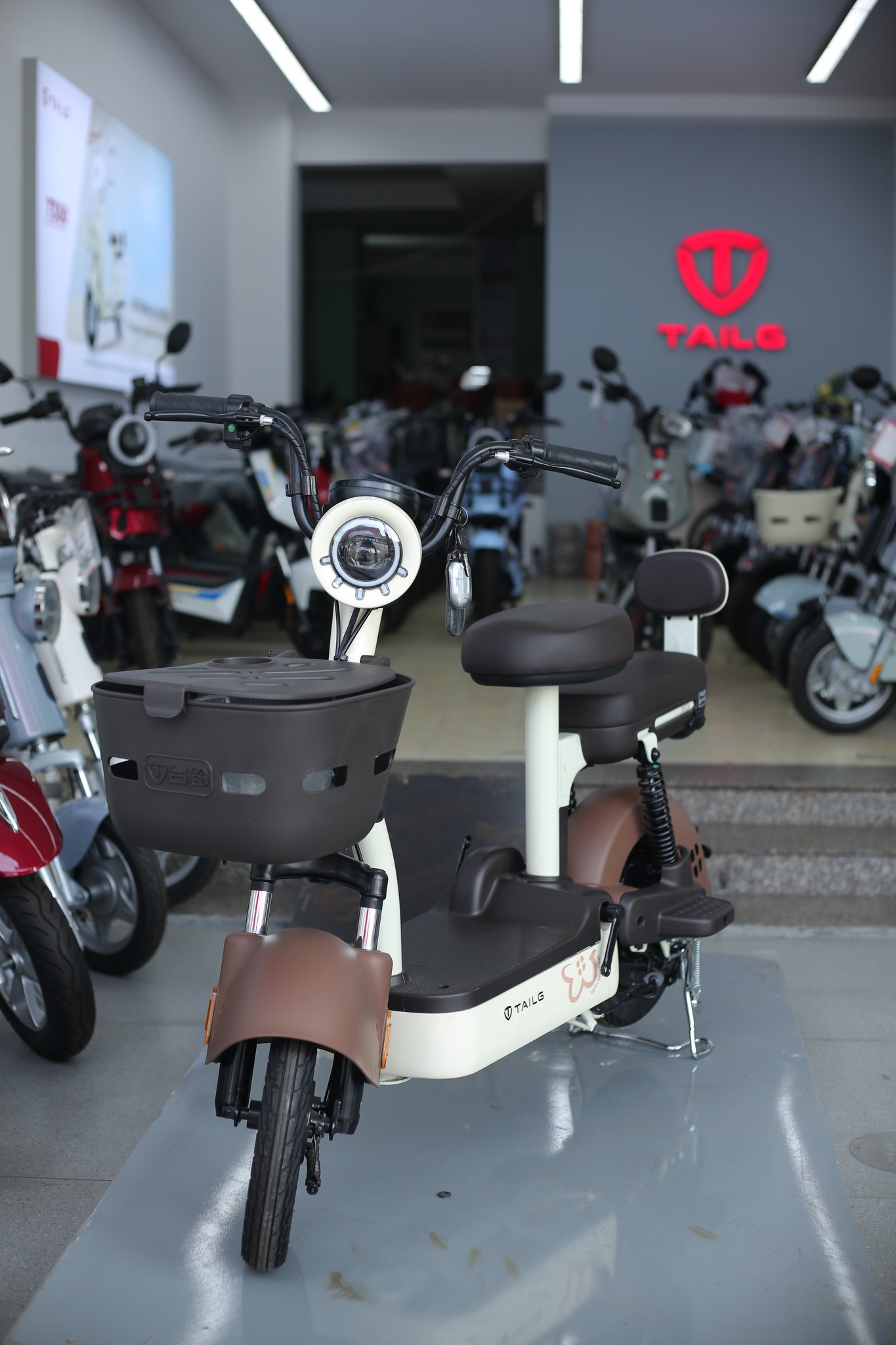 Ắc quy xe điện vẫn nóng sau 30 phút dừng xe, nguyên nhân đằng sau là gì?