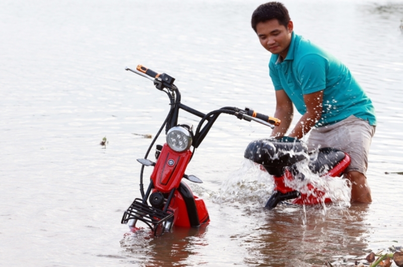 xe điện đi ngập nước có sao không