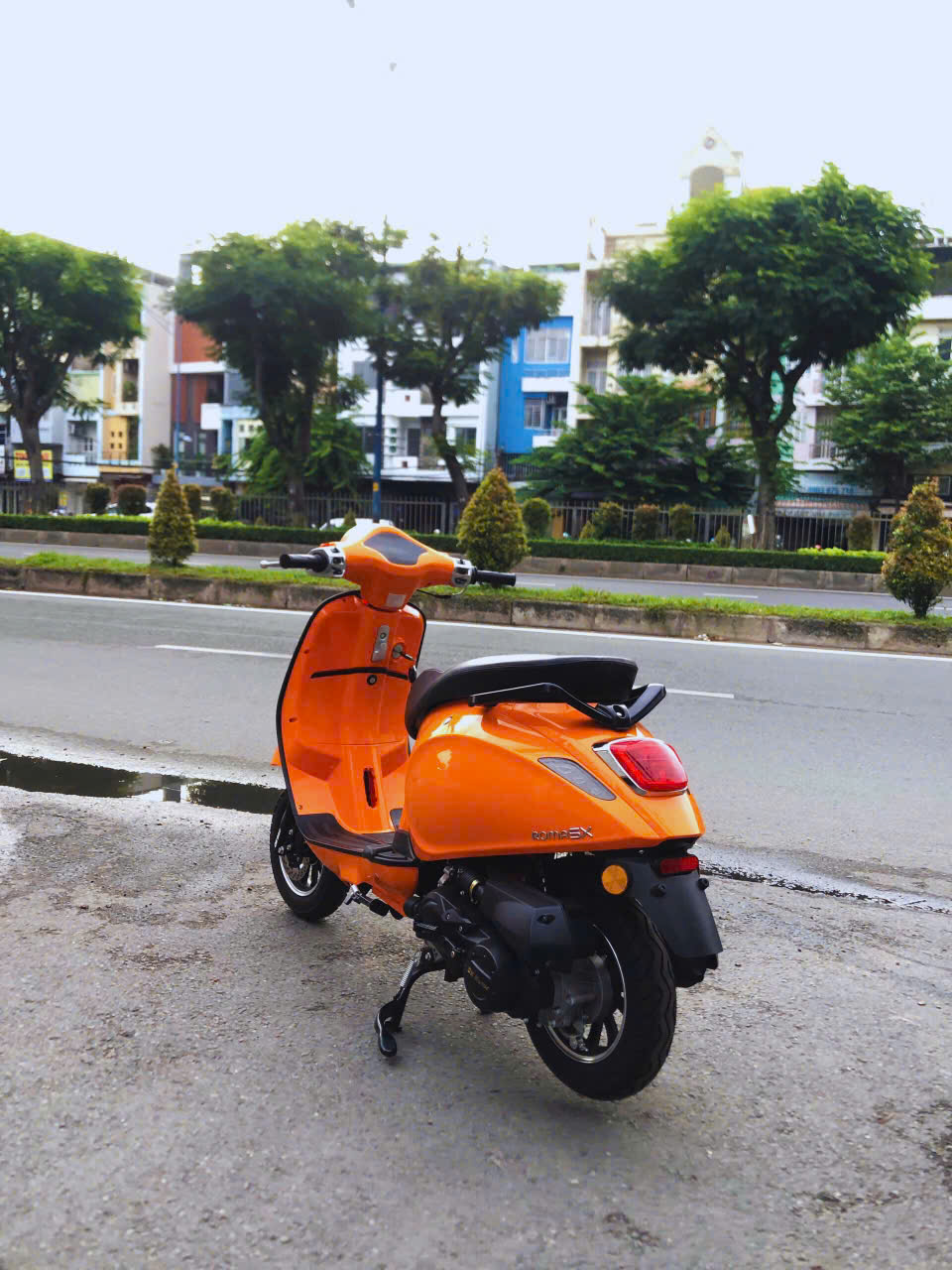 Hướng dẫn sử dụng xe điện an toàn khi trời mưa