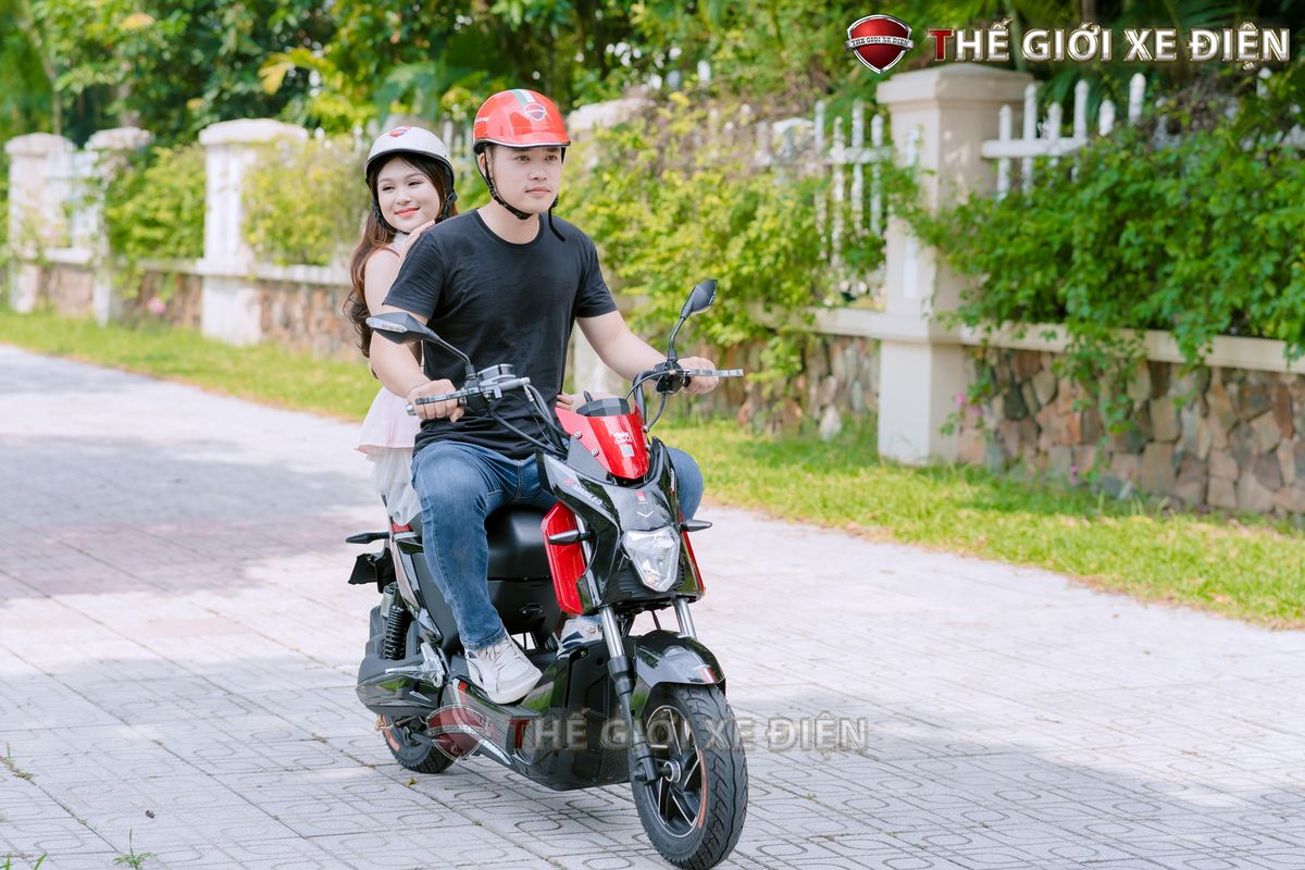 Xe điện độ bị siết kiểm tra tại Hà Nội: Đừng để con đi học bằng một phương tiện thiếu an toàn